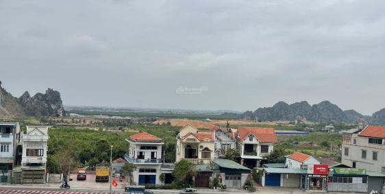Lô Góc 116m2 tại Đại Yên, Mặt Tiền Rộng 16,2m. View 3 mặt thoáng, Cạnh Vin Hạ Long Xanh