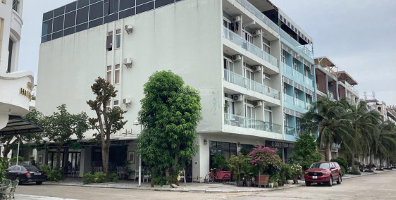 Bán căn góc chính chủ 260m2 mặt biển mặt cảng, lô góc 3 mặt tiền, hoàn thiện nội thất